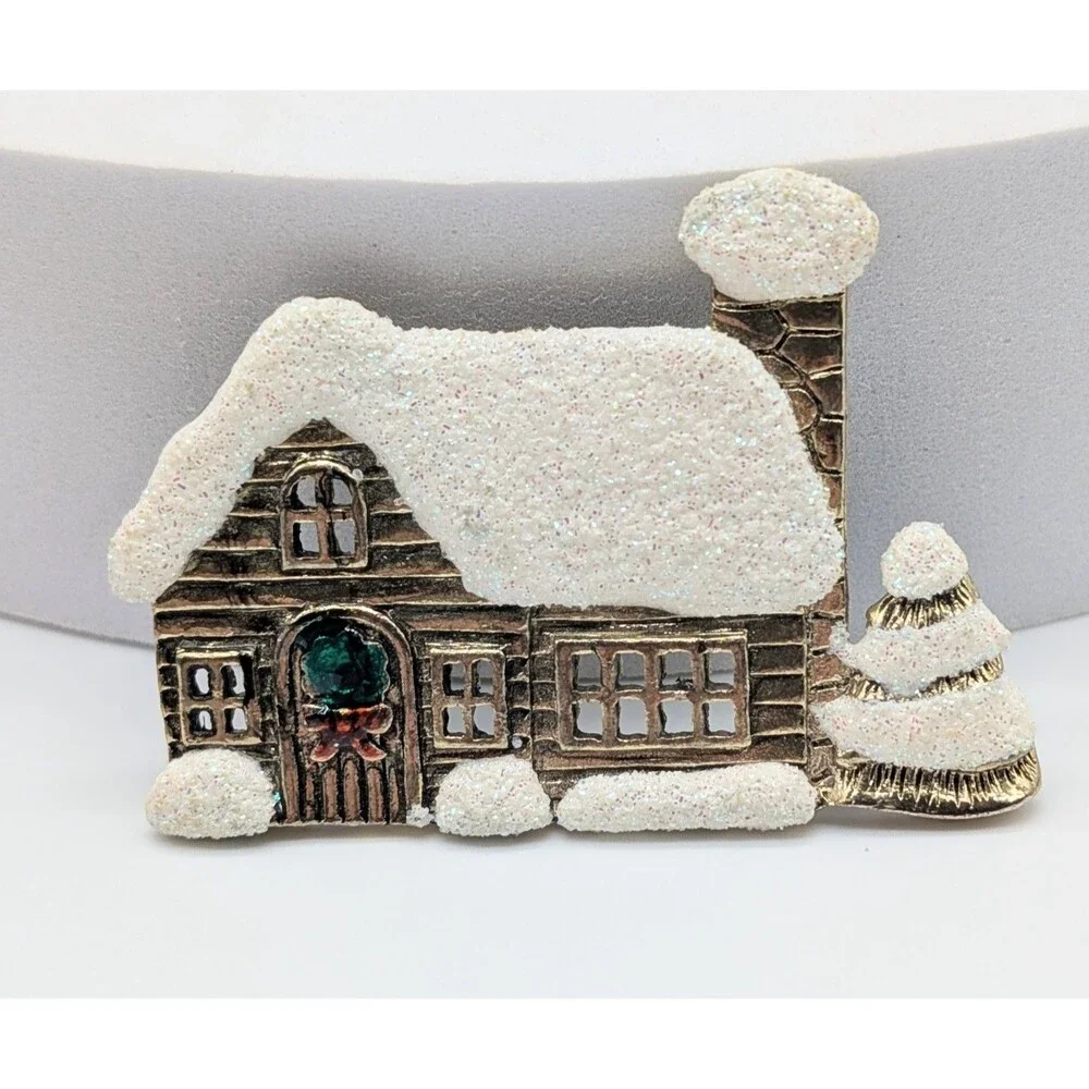 VTG Christmas Winter Home Snow Brooch Pin Enamel Gold Tone